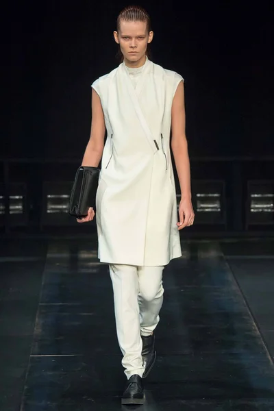 Look 33